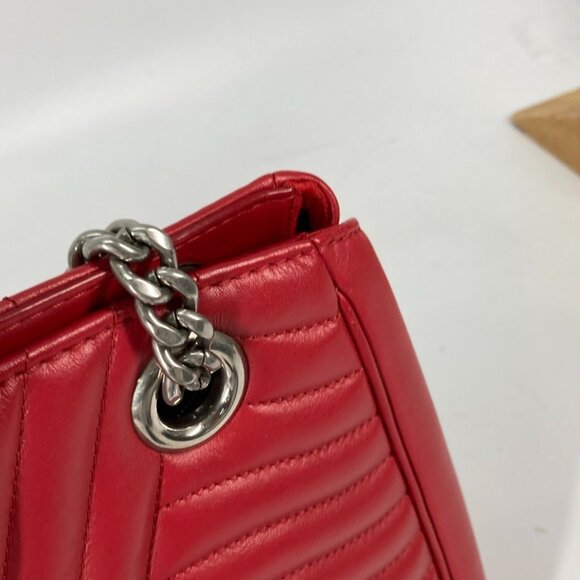 LOUIS VUITTON Red Leather Shoulder Bag - Picture 8 of 16